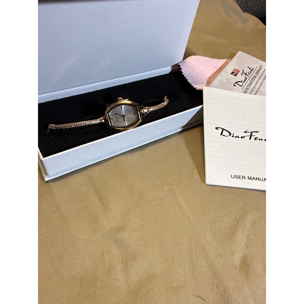 Diao Fendi Women's Rose Gold Tone Rhinestone Bangle Watch Elegant Luxury